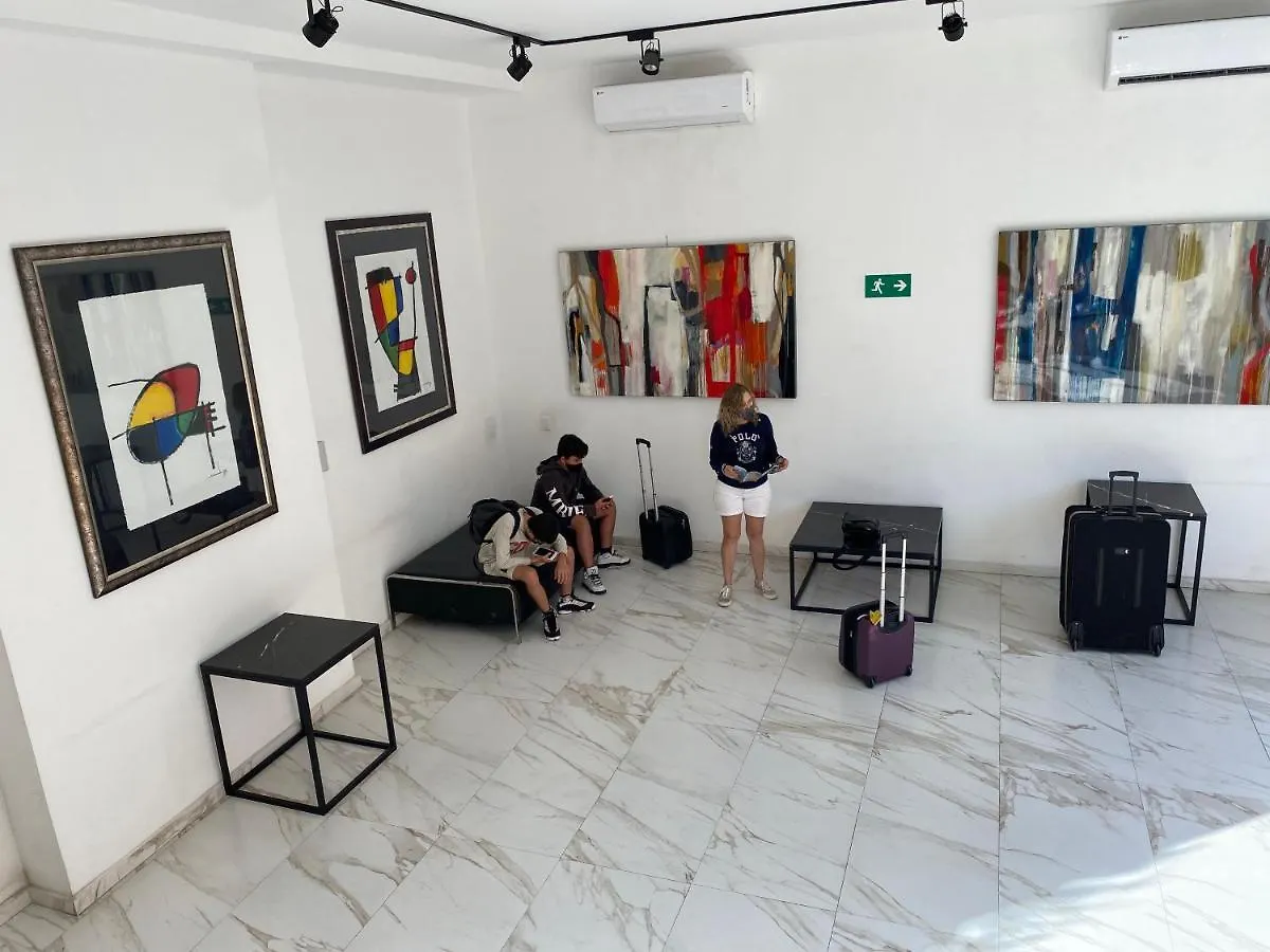 Pony Luxury Condo Playa del Carmen 2*,  Mexikó