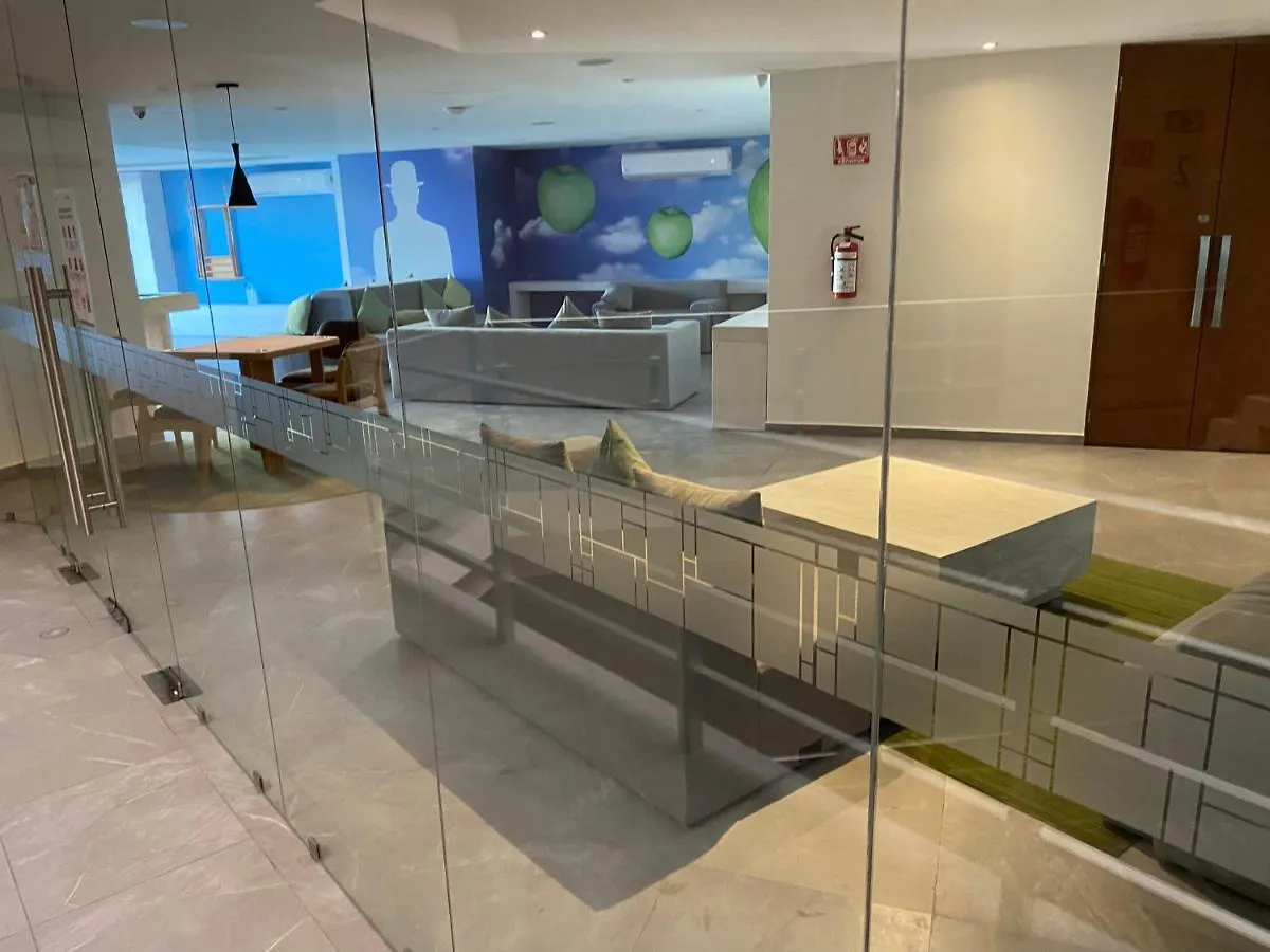 פלאייה דל כרמן Pony Luxury Condo