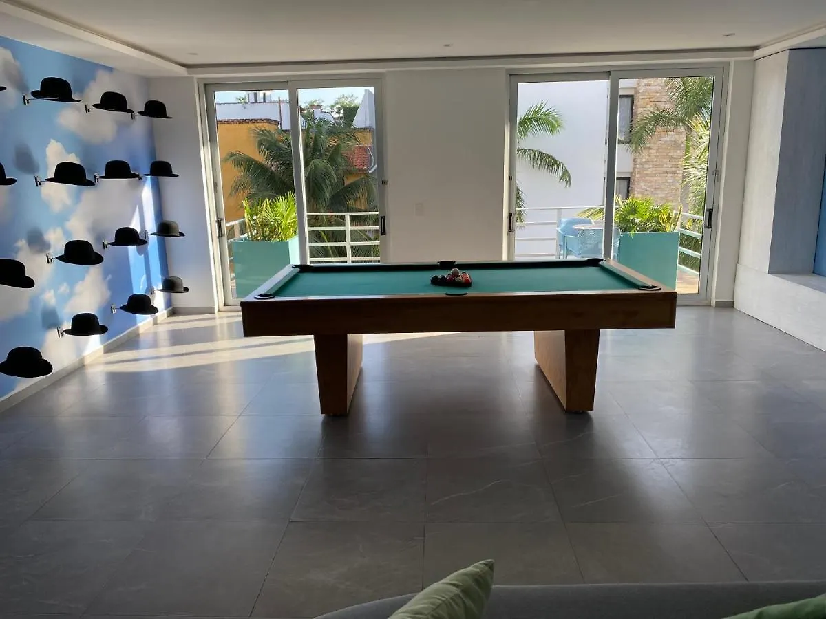 פלאייה דל כרמן Pony Luxury Condo 2*, פלאייה דל כרמן מקסיקו