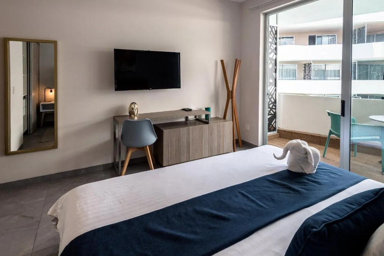 פלאייה דל כרמן Pony Luxury Condo 2*, פלאייה דל כרמן